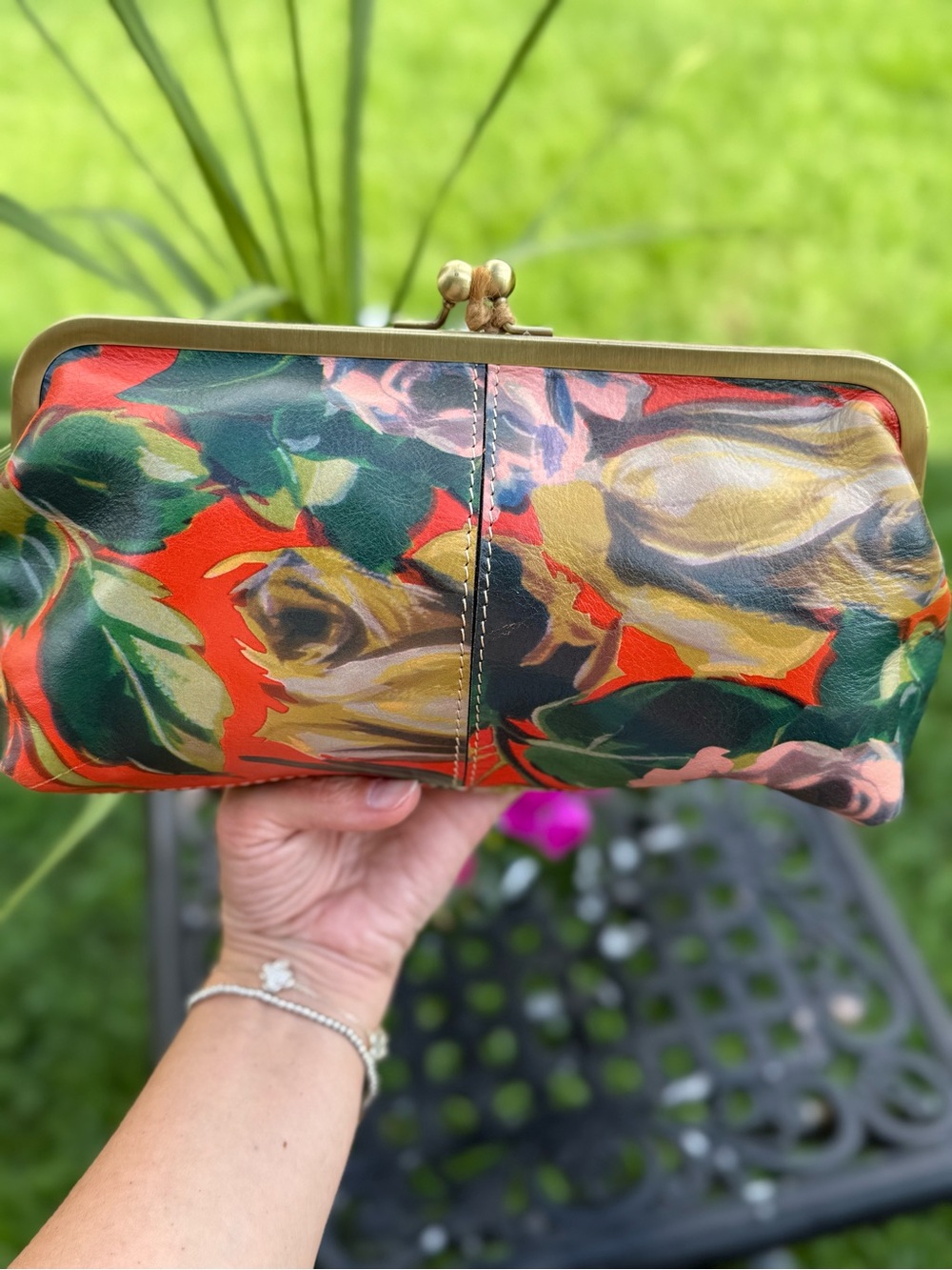 Patricia Nash Italian Leather Floral Tooled Kiss-Lock Clutch Bag - Picture 10 of 10